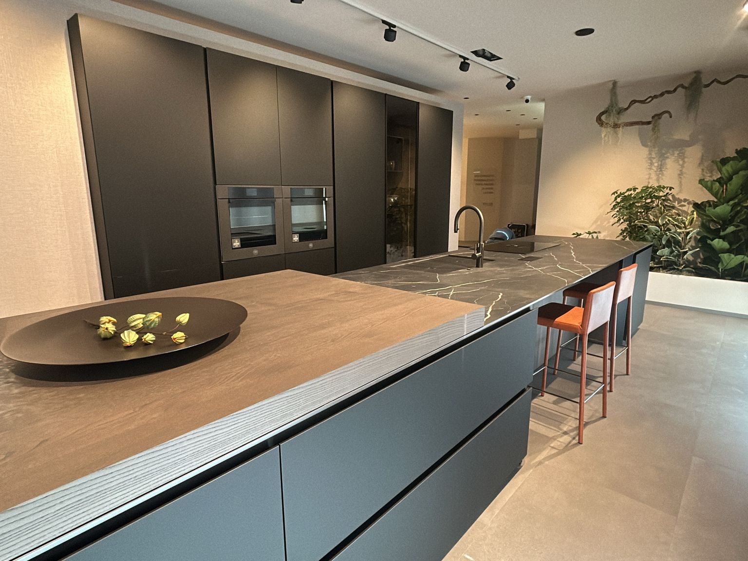 Cucina Arrital AK 04 elegante e funzionale, esposta per la clientela di Bergamo e provincia